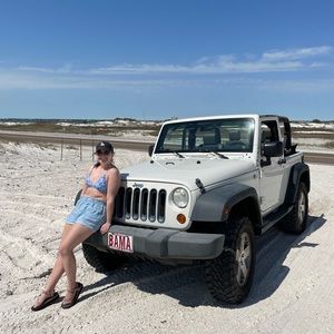 Meet your Posher, Holly